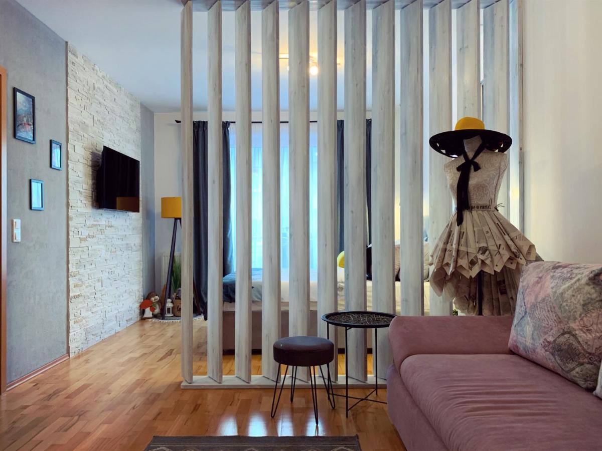 Modern Studio2 Apartment Brasov Bagian luar foto