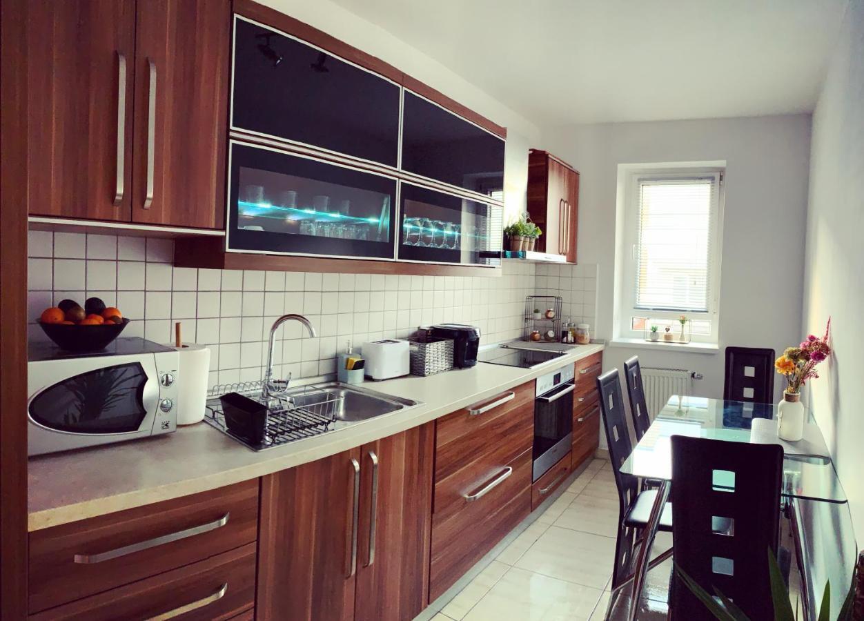 Modern Studio2 Apartment Brasov Bagian luar foto